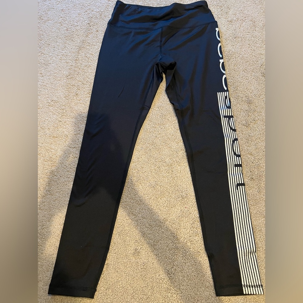 Bebe leggings never worn